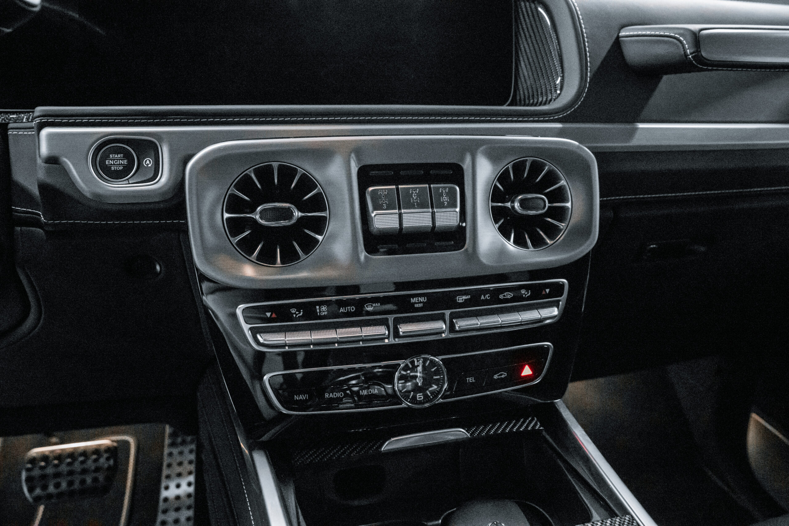 Mercedes-Benz Monnier — photo 12